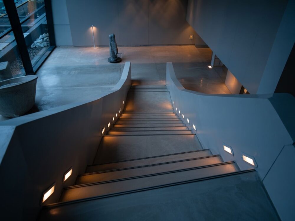 inteligentne oświetlenie schodów