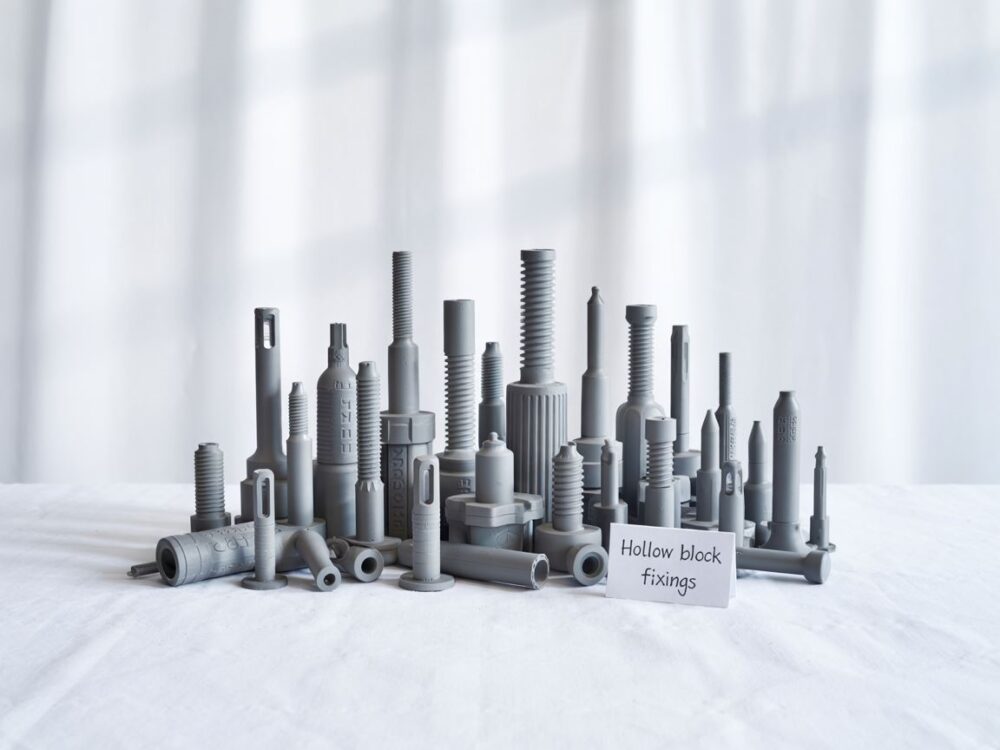 kołki rozporowe do ścian