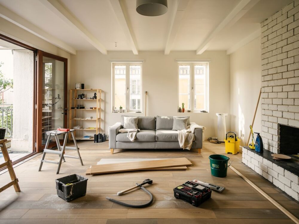 narzędzia do odnawiania podłogi