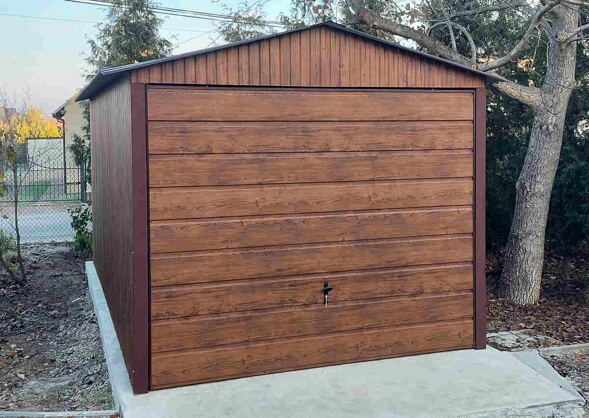 Garaż blaszany 4x5 – więcej przestrzeni i wygodne parkowanie